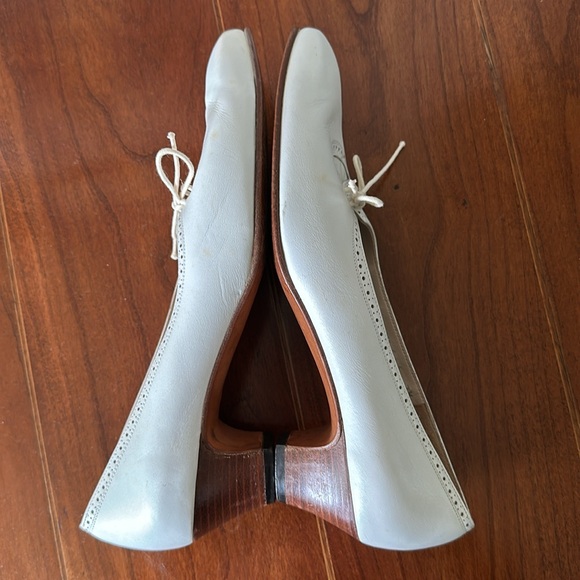 Salvatore Ferragamo Boutique Vintage White Shoes Sz 7.5 - Picture 6 of 10